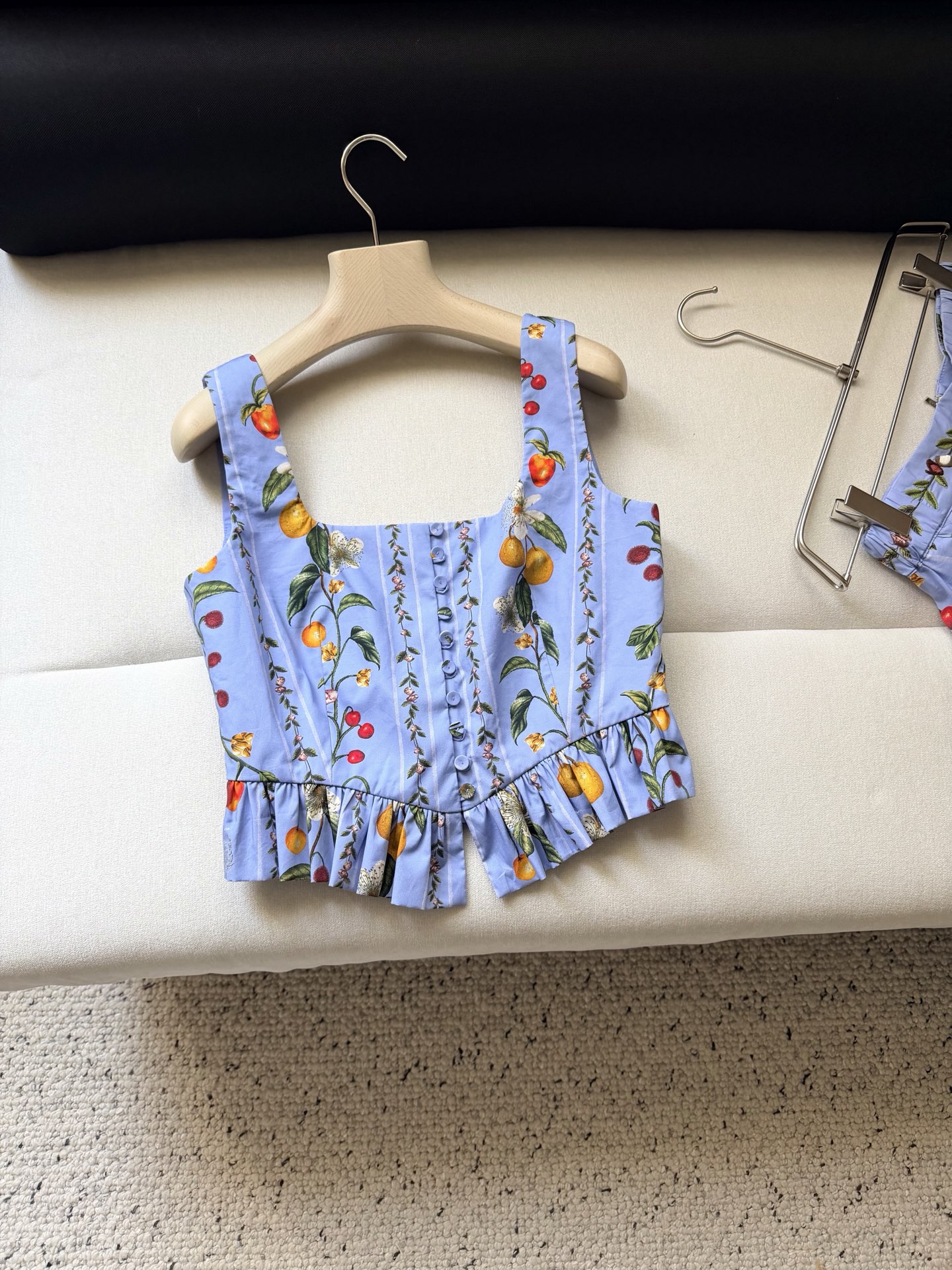 Haut court à imprimé floral pour femme avec volants et fermeture à boutonnage simple + Jupe longue taille haute à grande ampleur