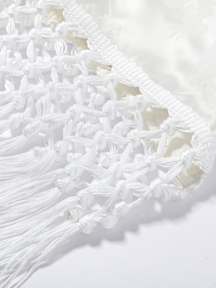 Châle Chic pour Femme avec Pompons, Imprimé Uni, Franges Polyvalentes, Accessoire Féminin Tendance, Écharpe Urbaine pour Femme 2026