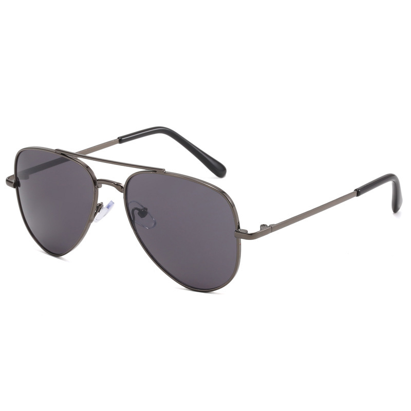 Pare-soleil 2025 pour garçons et filles, protection solaire d'été et lunettes de protection UV400 Nouvelles lunettes de soleil pour enfants pour voyage
