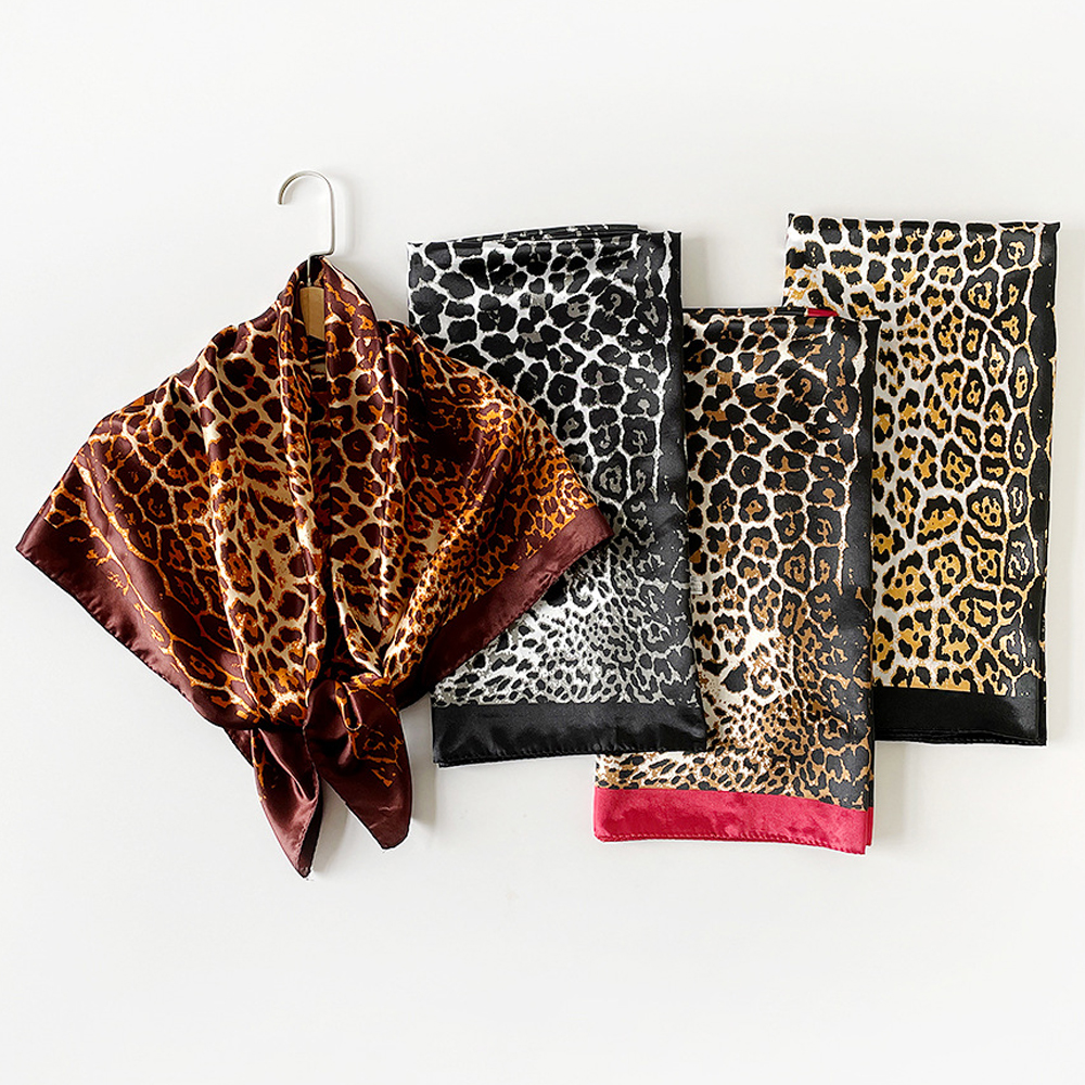 1 pièce – Foulard carré en soie imprimé léopard pour femme, 90*90cm, en tissu doux et lisse, idéal pour le quotidien, accessoire élégant de protection solaire