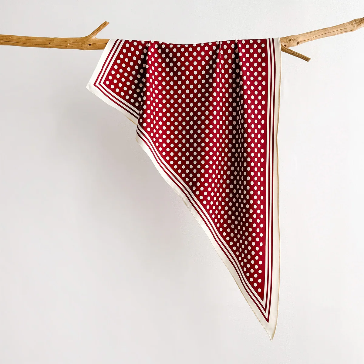 Foulard carré doux pour femme, imprimé à pois, en imitation soie, foulards, bandanas, hijab de luxe, écharpe élégante, châles