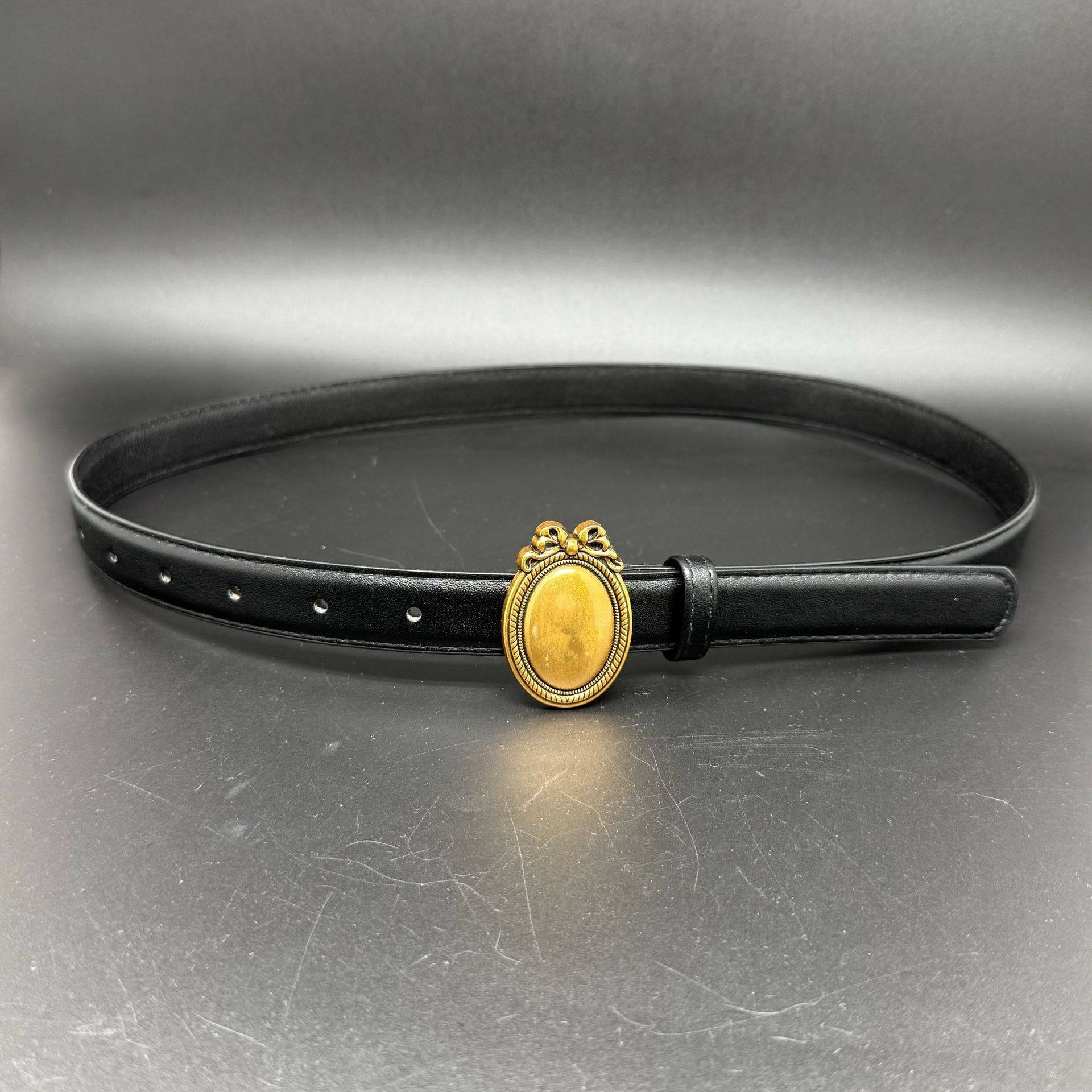 Ceinture tendance pour femme ; ceinture en cuir de vachette pour femme ; décoration polyvalente au toucher haut de gamme ; style coréen tendance