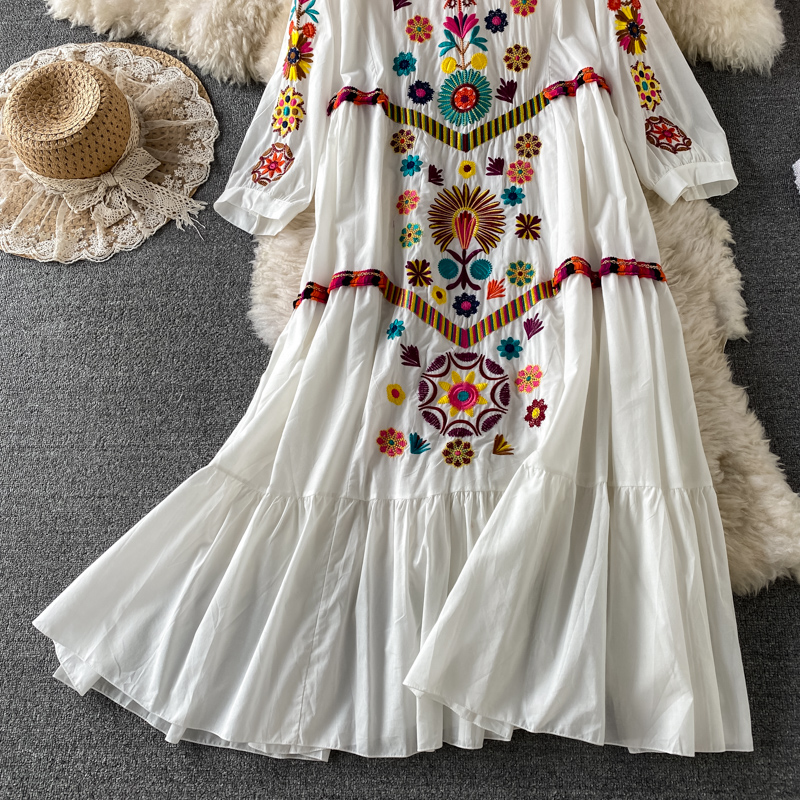 Femmes robe Vintage bohème ethnique bord de mer robe de vacances printemps brodé col en v robe de plage robe d'été décontracté plissé robes