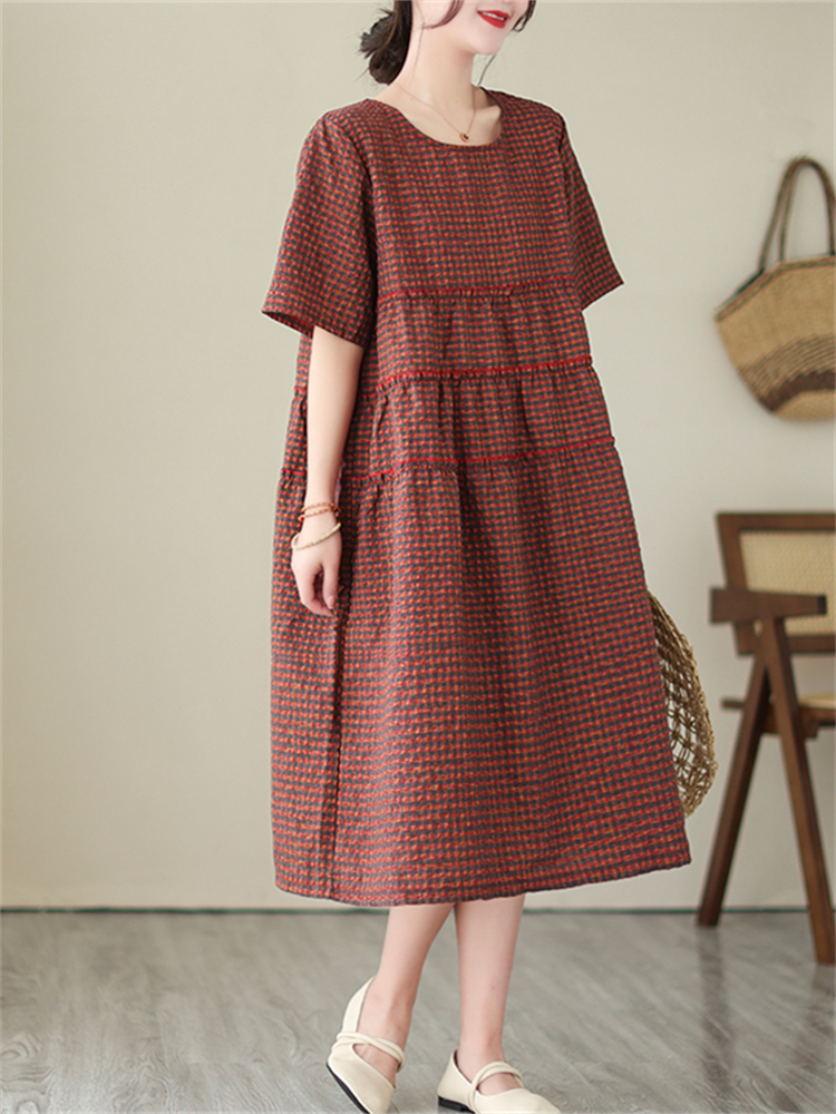Nouvelle Robe Mi-Longue Décontractée et Confortable à Manches Courtes à Carreaux Vintage pour Femme – Collection Été 2026 – Vêtement Élégant