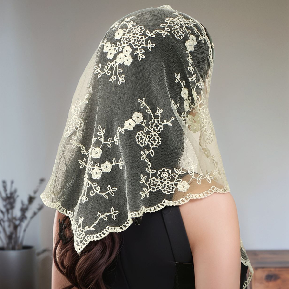 Fleur dentelle Triangle voiles écharpe châle femmes chapeaux Bandana mode Mantilla église prière châle foulard catholique foulard
