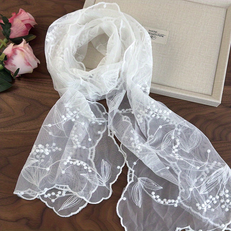 Écharpe brodée en dentelle de couleur unie d'inspiration rétro Écharpe de cou décorative polyvalente Foulard long multifonctionnel Écharpe transparente