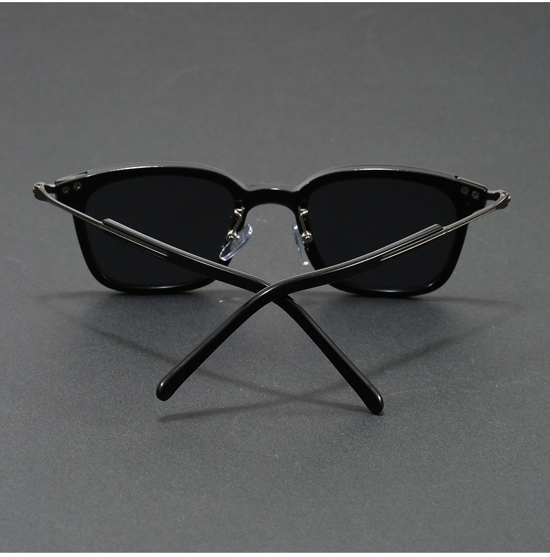 Lunettes de soleil d'été légères en titane pour hommes et femmes, lunettes de plage populaires pour hommes à porter lors de la conduite, nouvelle collection 2025
