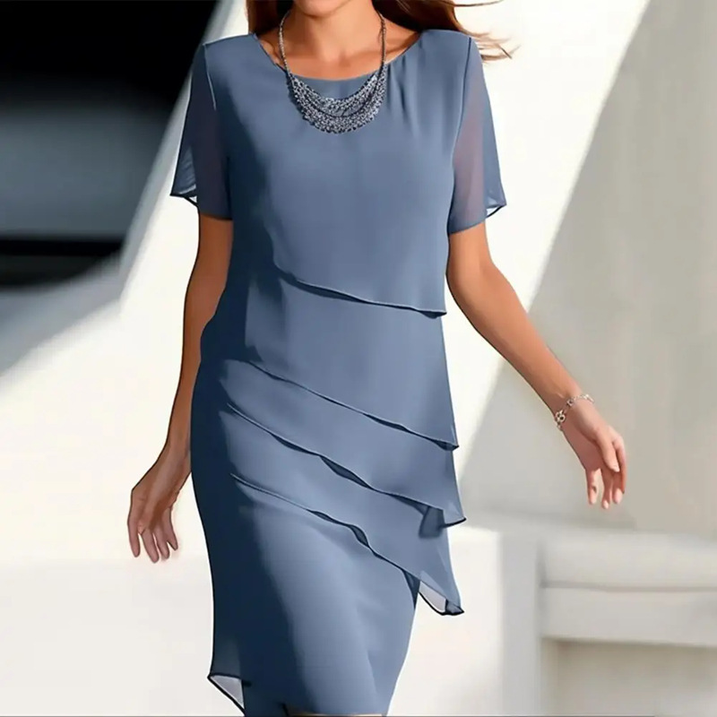 Robe en mousseline de soie à manches courtes pour femme avec superposition de volants à plusieurs niveaux et ourlet asymétrique