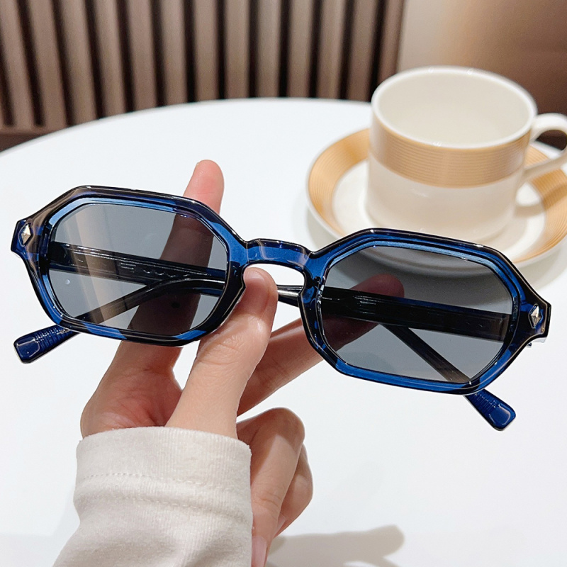 Nouvelles Lunettes de Soleil Tendance Haut de Gamme pour Femmes, Montures Petites, en Acier Inoxydable de Qualité, Protection UV400, Modèle 2026