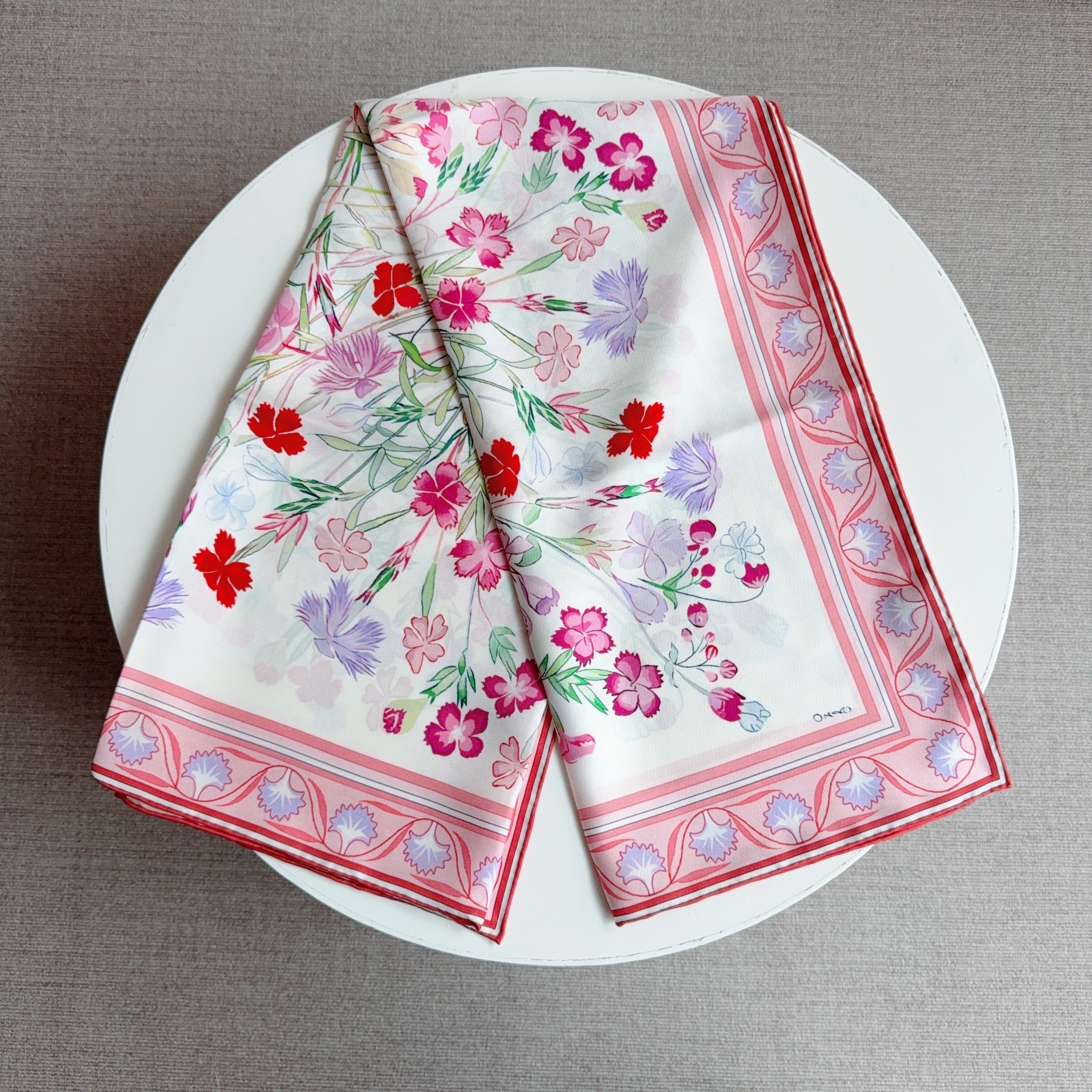 Foulards en Soie 90x90cm 100% Soie Pure Femme Luxe Designer Rose Carré Châle Écharpe de Tête Écharpe d'Été Hijab Bandeau Foulard