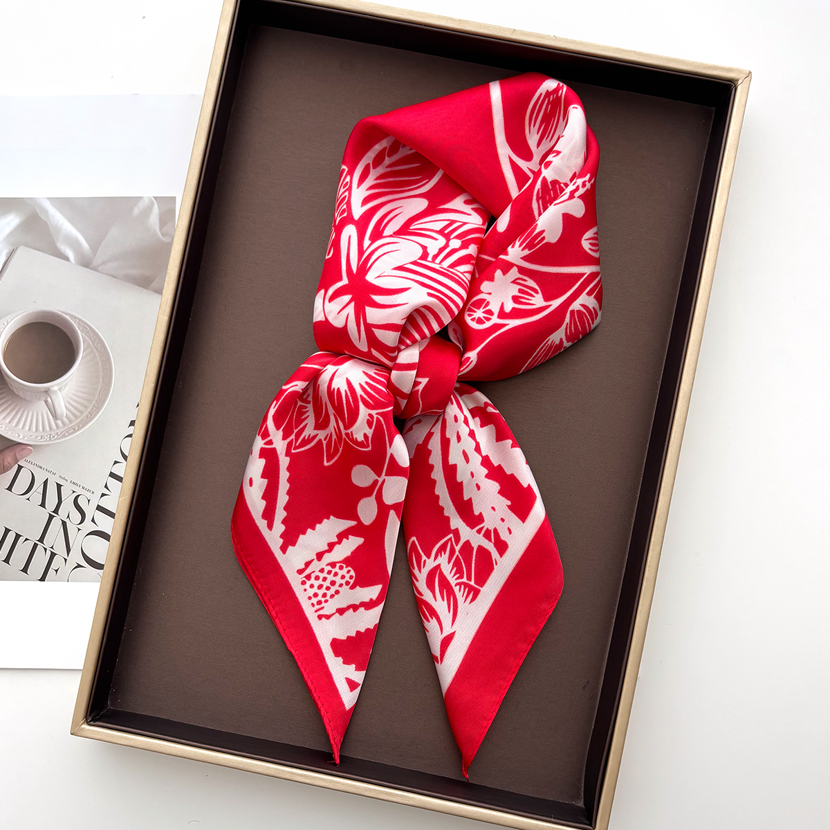 Écharpe carrée imprimée tendance pour femme, en satin doux imitation soie, foulards de luxe, bandanas, hijab, écharpe élégante, châles