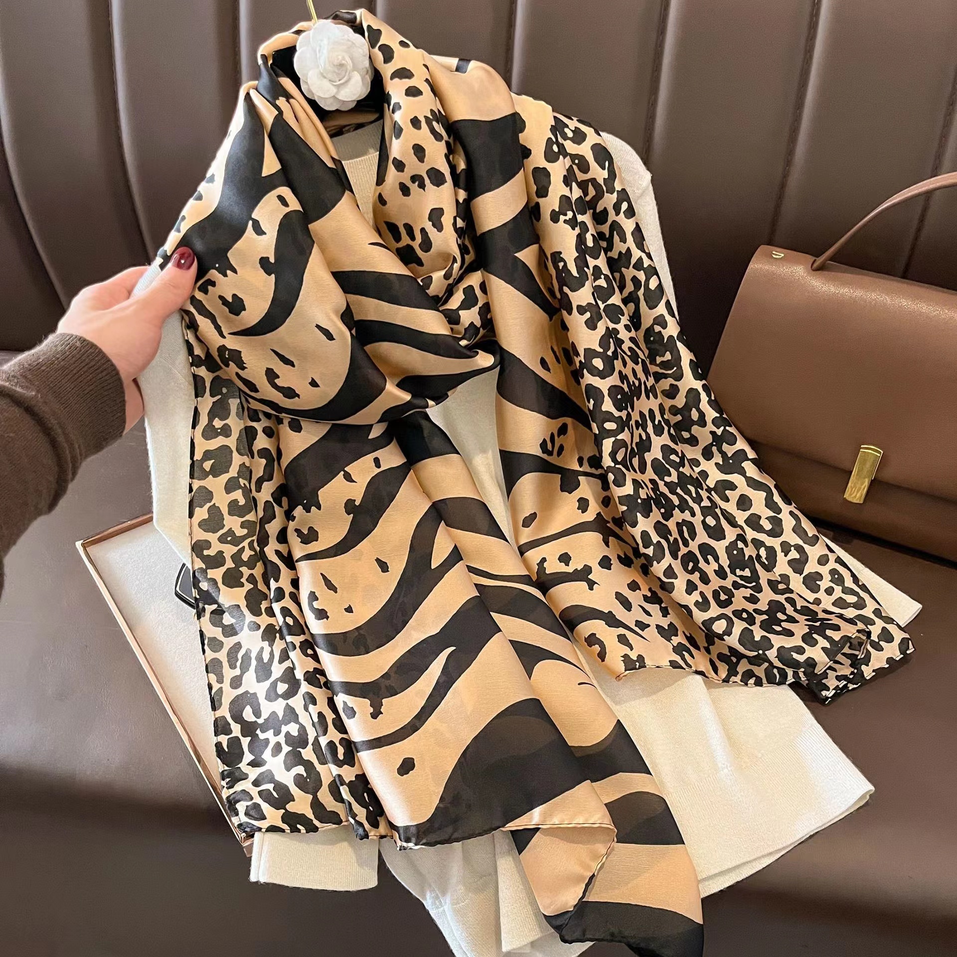 180*90 cm marque de luxe printemps été automne femmes vêtements nouvelle mode couleur correspondant imprimé foulard en soie dame populaire turba