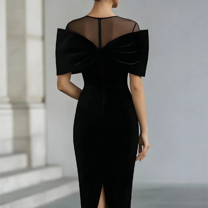 Robe de soirée élégante en velours uni avec fente, style sexy, épaules dénudées, manches cape en maille, coupe ajustée pour femme