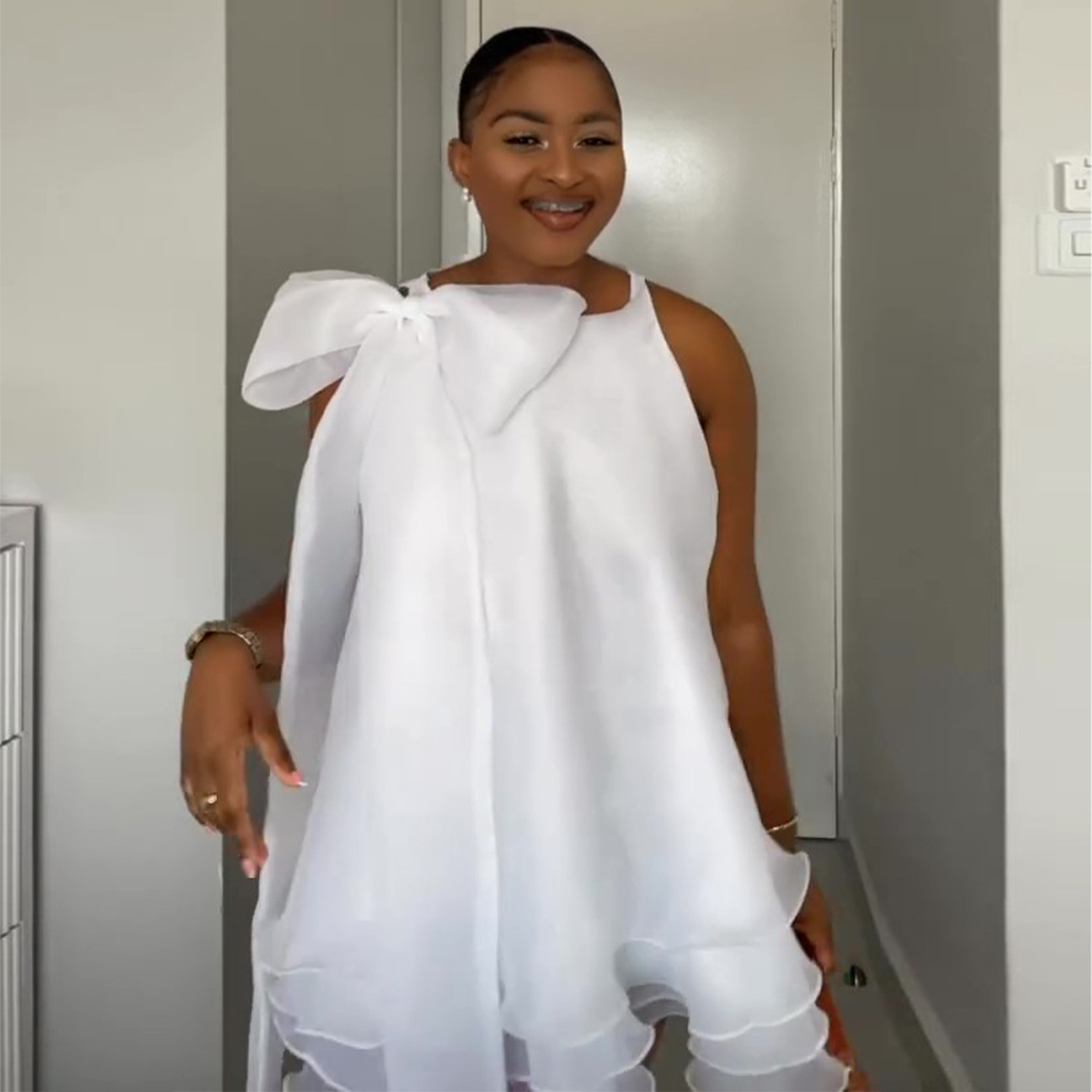 Robe de soirée élégante pour femme, mini-robe sans manches à volants, col bénitier, en mousseline blanche, pour invitée de mariage, plage, été 2026