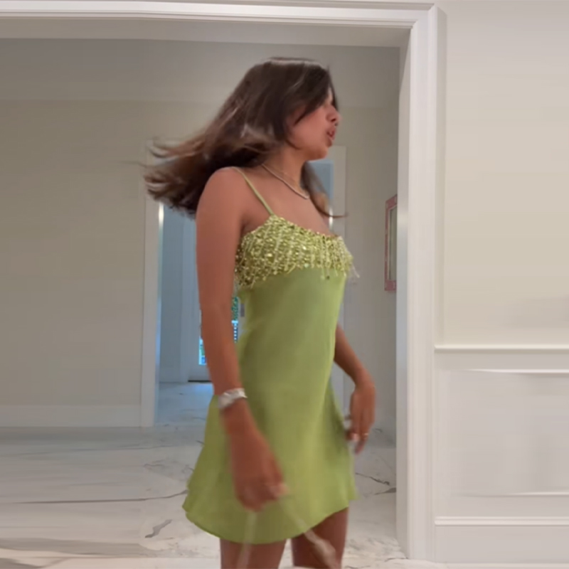 Robe Courte de Plage à Paillettes et Franges pour Femme, en Satin, Bretelles Fines, Col Carré, Idéale pour Soirées et Clubs, Nouvelle Collection Été 2026