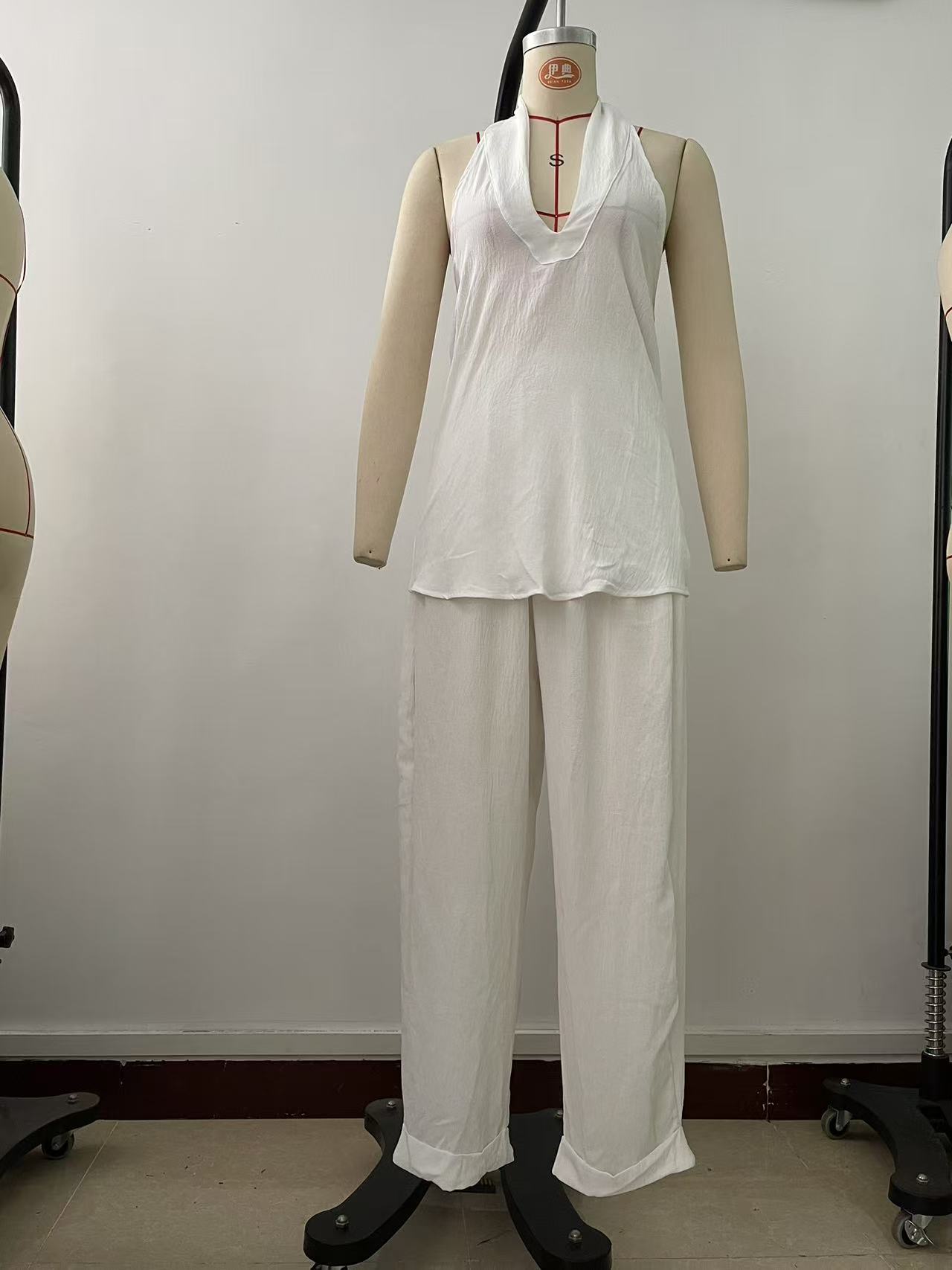 Nouvel ensemble décontracté d'été 2026 en lin sans manches pour femme, style européen tendance, pantalon large et ample, deux pièces