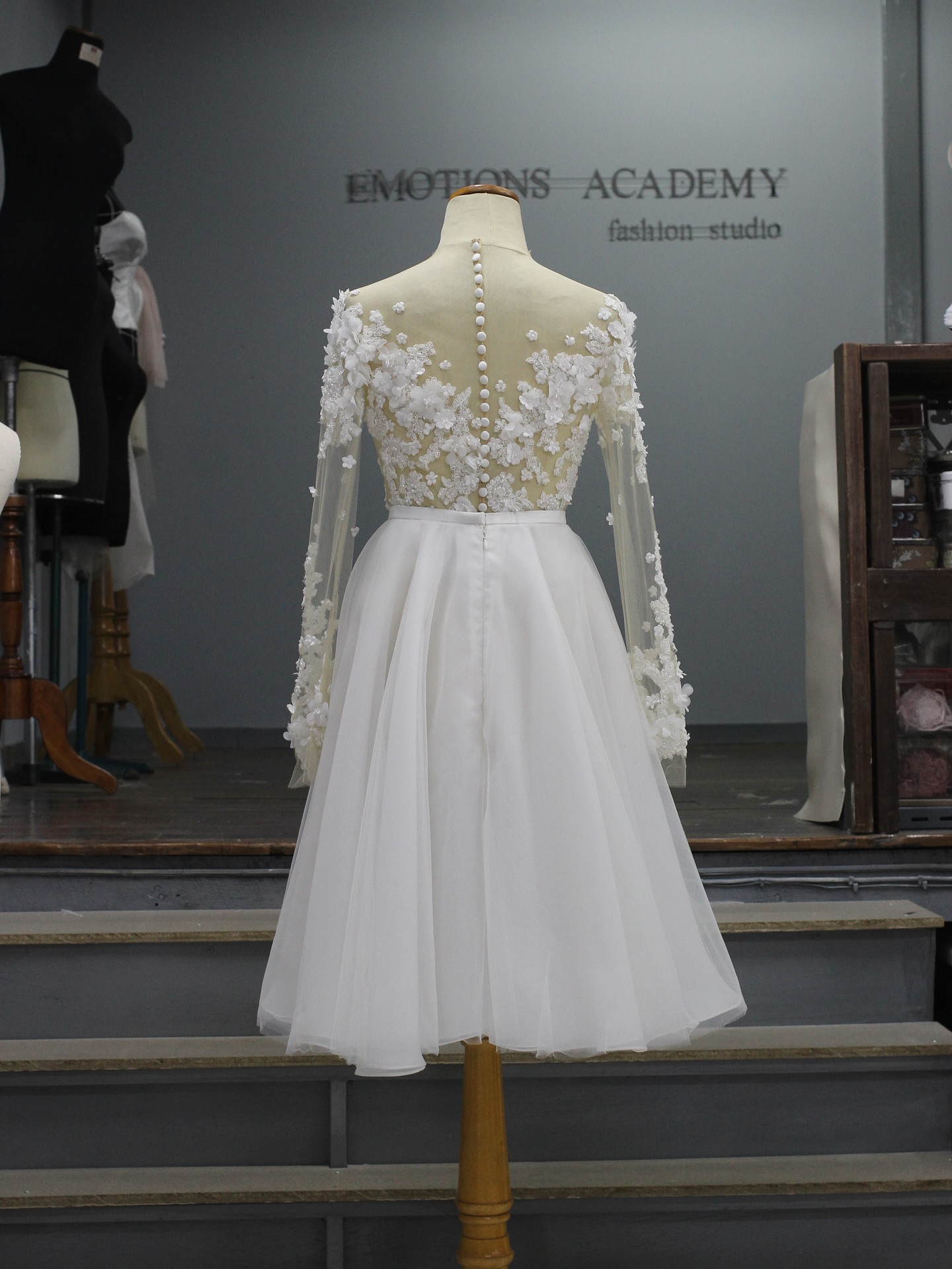 Jupes élégantes en Tulle doux, longueur thé, pour mariée, jupe Tutu Midi de haute qualité, moderne, à volants, en maille, pour femmes, jupe de fête de mariage