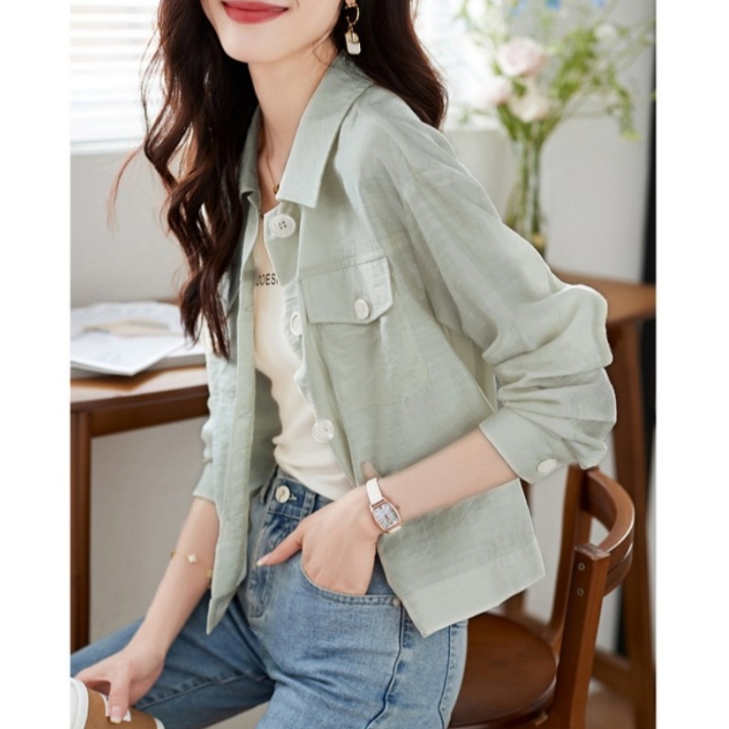 Veste courte pour femmes de style coréen, à col à revers et poches, légère et décontractée, idéale pour les tenues quotidiennes d'été.