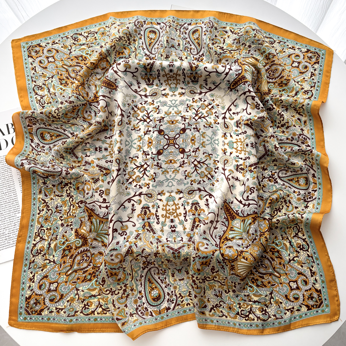 2025 soie châle carré Foulard pour femmes imprimer bandeau Foulard Satin Hijab bandes de cheveux Foulard femme bandeau Bandana