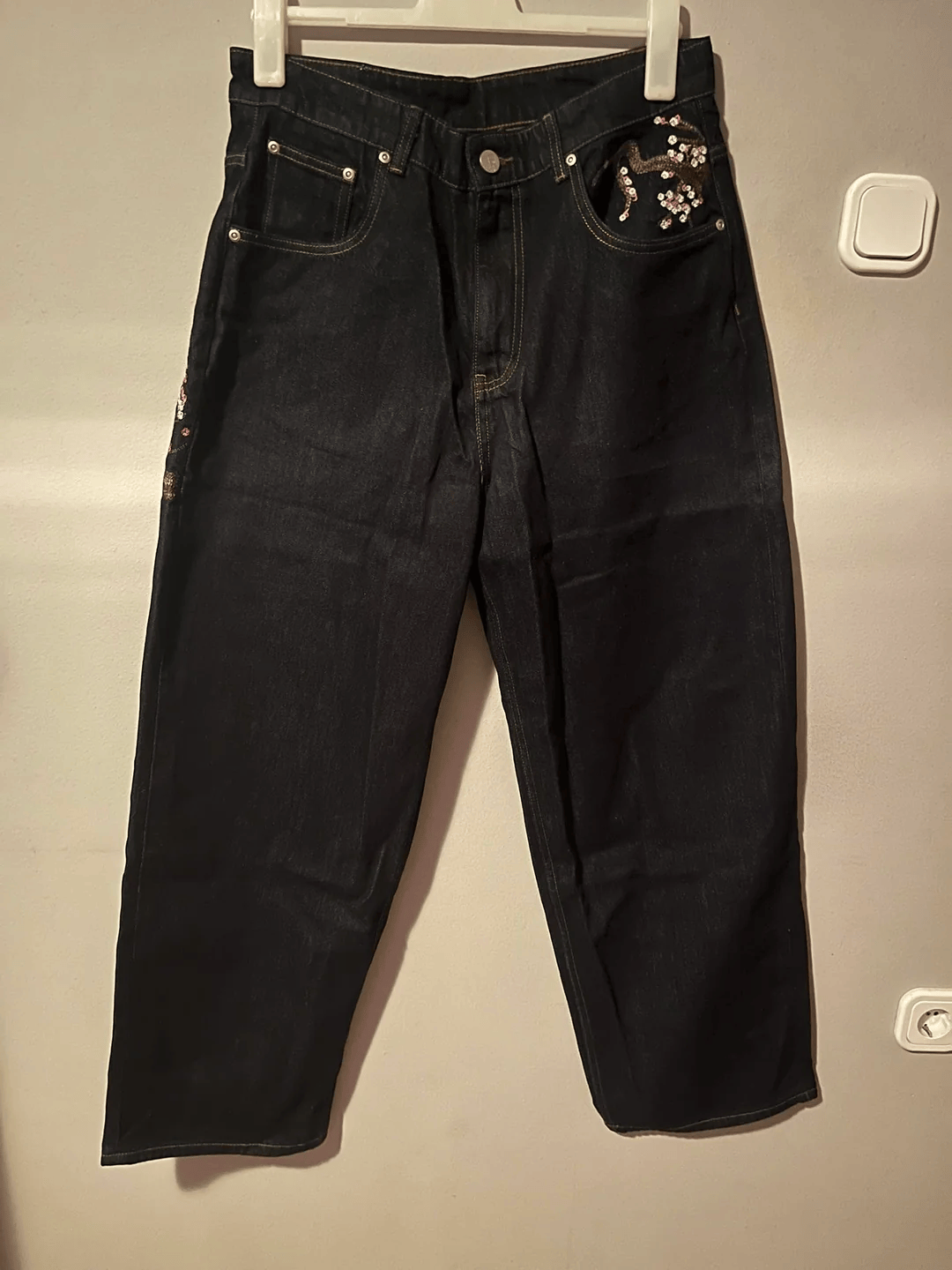 Jean noir Slim à jambe droite unisexe, imprimé fleur de cerisier, poches arrière brodées, pantalon décontracté polyvalent de base, extensible et confortable