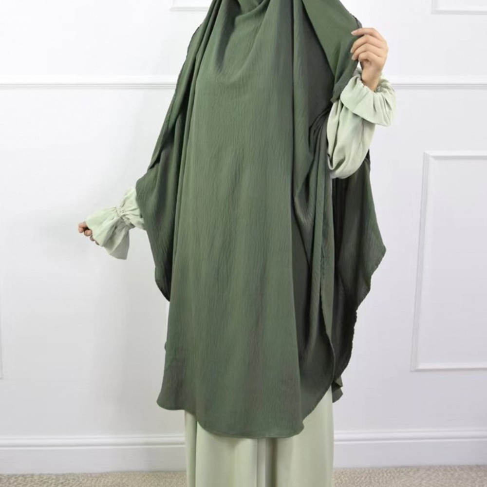 Hijab Modeste Plissé – Effet Fluide Superposé à l'Avant, Sans Nœud Nécessaire, Grande Taille et Respirant pour Usage Quotidien