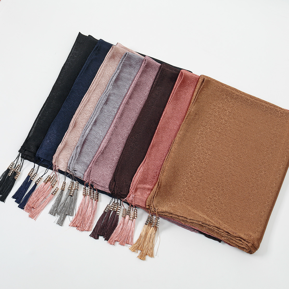 Foulard en satin de soie uni pour femme musulmane, châles longs, couvre-chefs islamiques pour femme, foulard à pompons de haute qualité pour le Ramadan 160*70cm