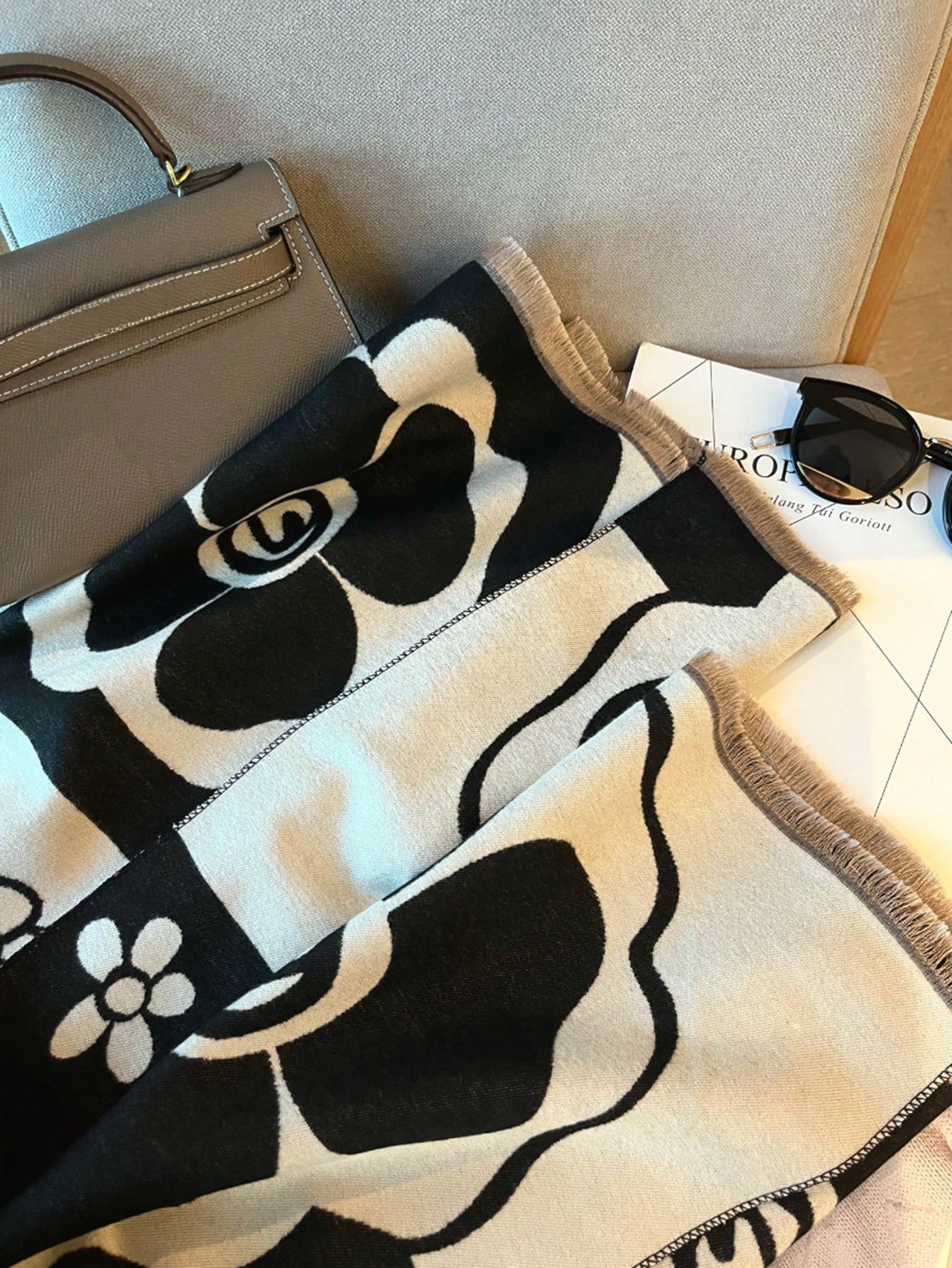 Écharpe noire Premium pour femmes, à la mode, Style coréen, polyvalente, chaud, chauffe-cou, grand Pashmina, vêtements d'extérieur, haut de gamme, hiver 2023