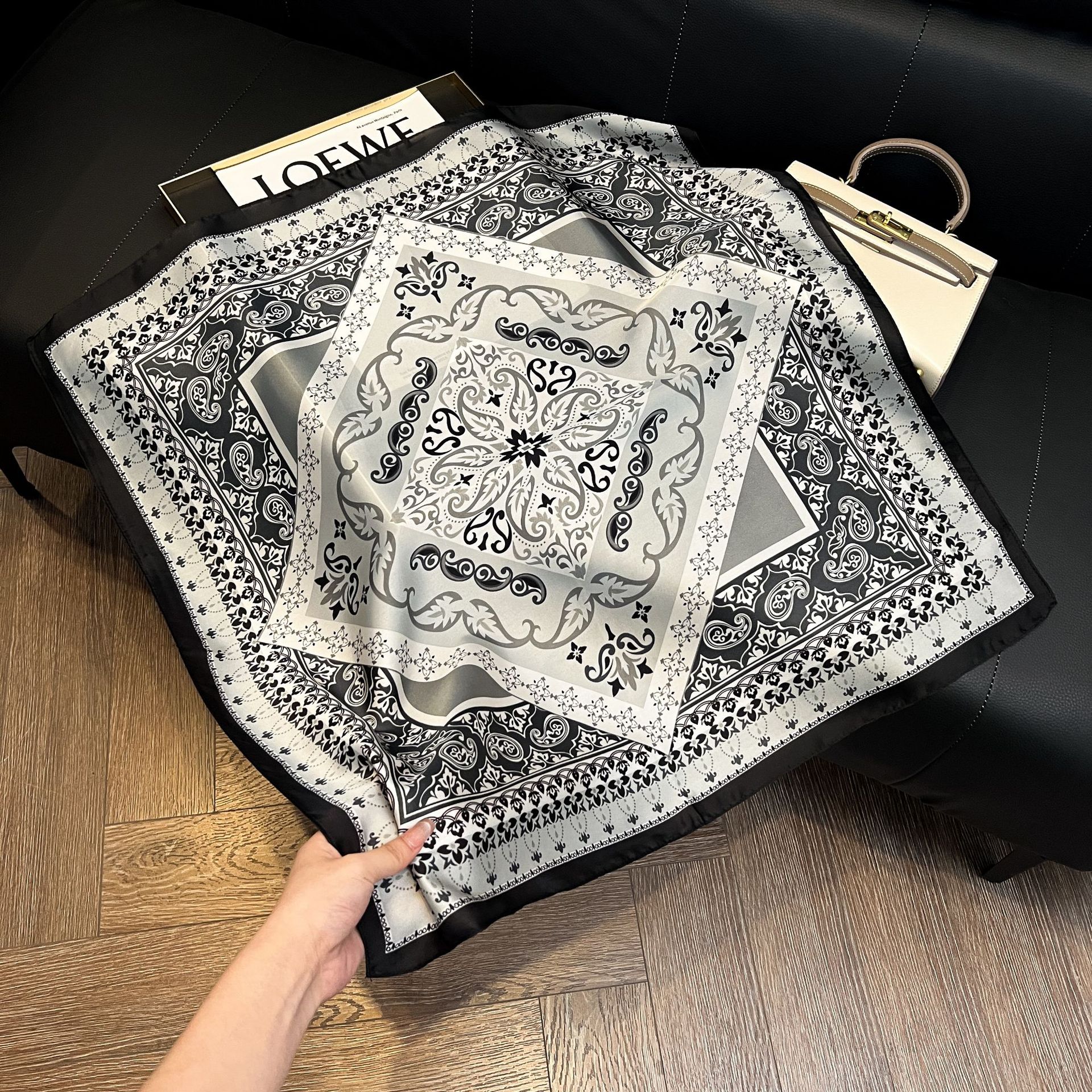 Foulard carré de luxe en Satin doux pour femmes, 70x70cm, imprimé Floral, Foulard, Bandanas, cheveux, cravate fine, châles Hijab