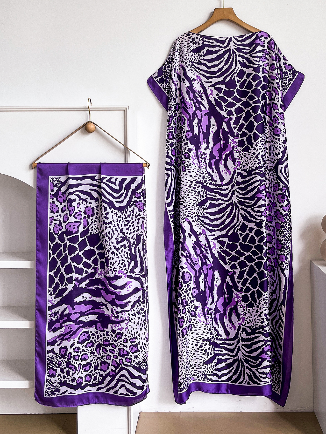 Abaya Dubai à imprimé animalier mixte avec foulard assorti, robe maxi ample à col bateau et manches chauve-souris pour femmes musulmanes africaines