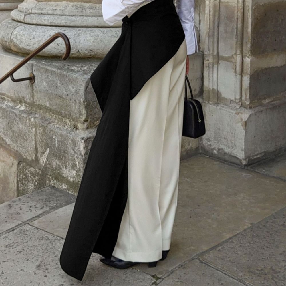 Nouvelle jupe drapée asymétrique noire à franges, style superposé avec ceinture à nouer, décoration en jean