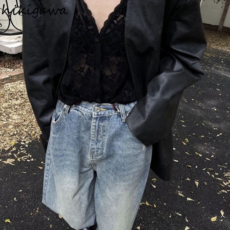 Chemisiers en dentelle évidés à manches longues pour femmes, voir à travers les chemises blanches, vêtements sexy, mode d'été, 2025