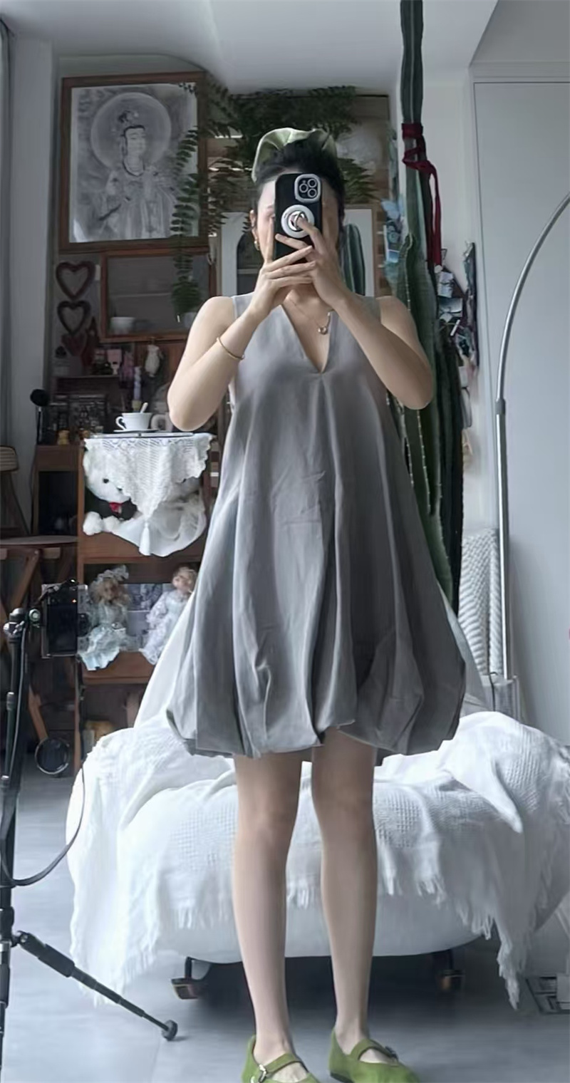 Robe pour femme, nouvelle collection été 2026, grise, sans manches, col en V, silhouette ballon, robe bouffante, mode décontractée, unique