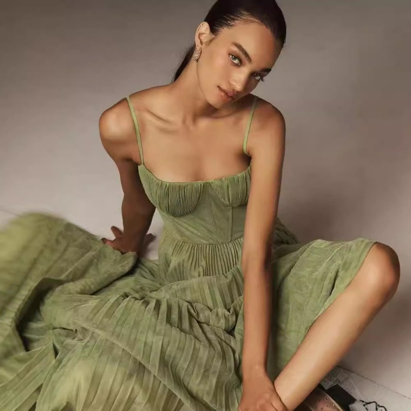 Nouvelles femmes robe de soirée Sexy vert licou dos nu robe longue dames sans manches profonde V mince robes de demoiselle d'honneur pour femme 2025