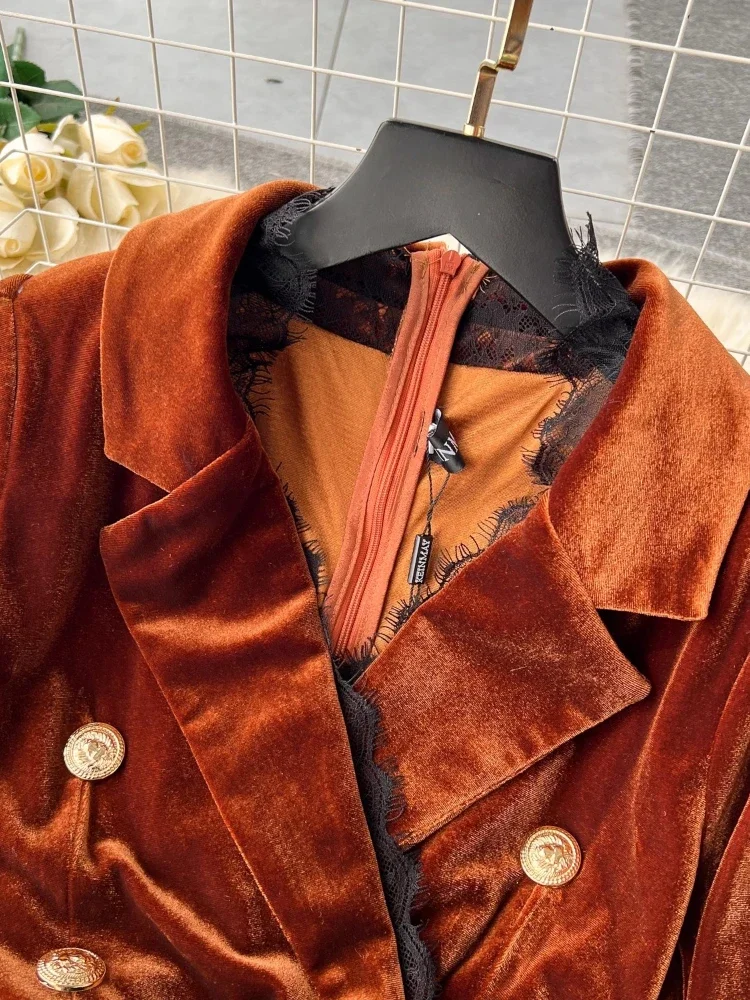 Robe de luxe en velours pour femmes, vêtements crantés, boutons métalliques, lettres fendues, ceinture, velours épais, longues robes de fête, automne et hiver
