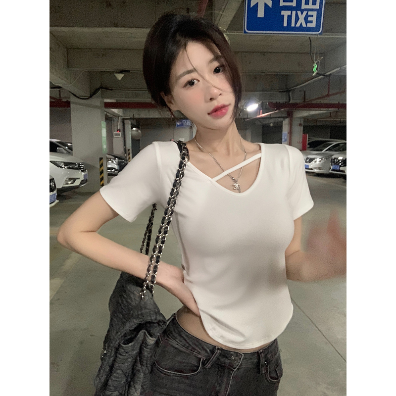 Femme vêtements à manches courtes T-shirt coupe ajustée culture hauts femme col en v été nouvelles femmes T-shirts StreetWear mode Y2K T-shirts haut