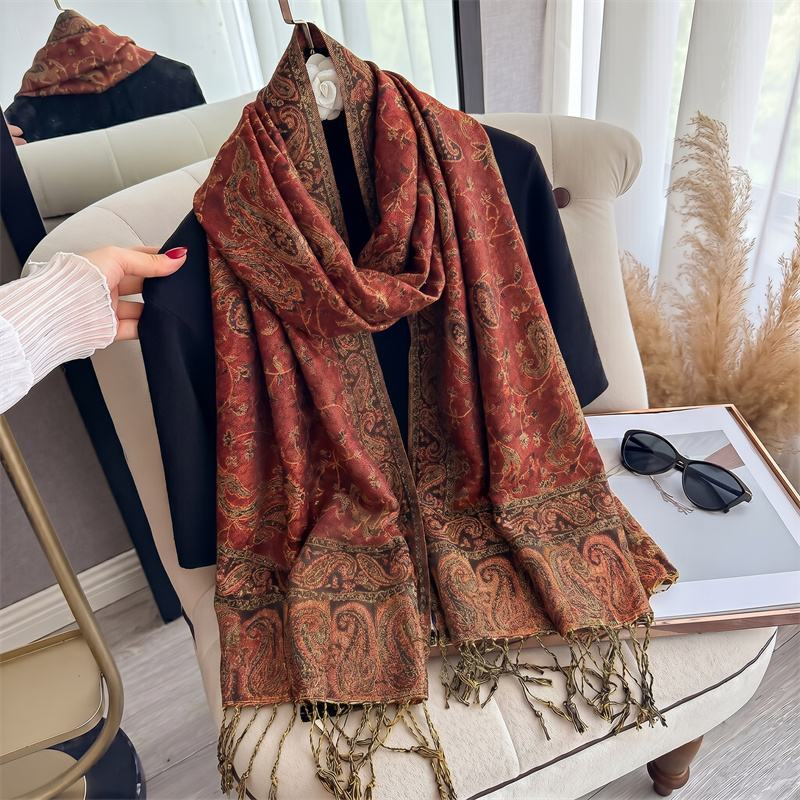 Nouvelle écharpe jacquard rouge à motif cachemire de style chinois pour femme, avec franges, châle ethnique, foulard culturel pour l'automne et l'hiver, idéal comme cadeau
