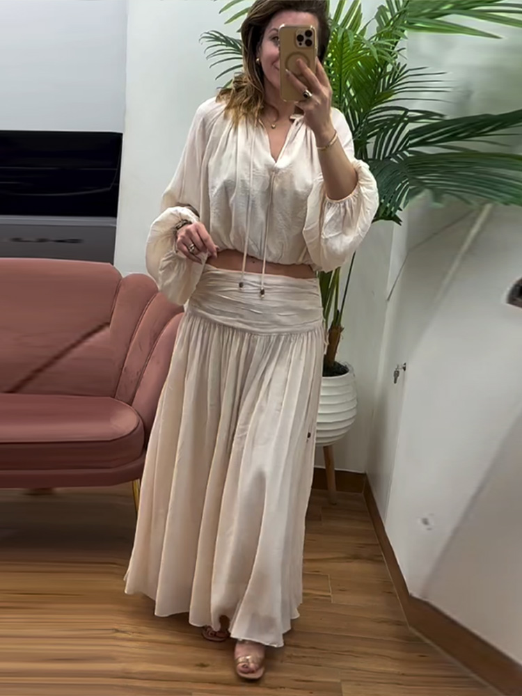 Ensemble élégant pour femme : Haut à manches longues avec lacets et jupe longue plissée taille haute – Collection été-automne 2026 – Tenue décontractée deux pièces pour femme