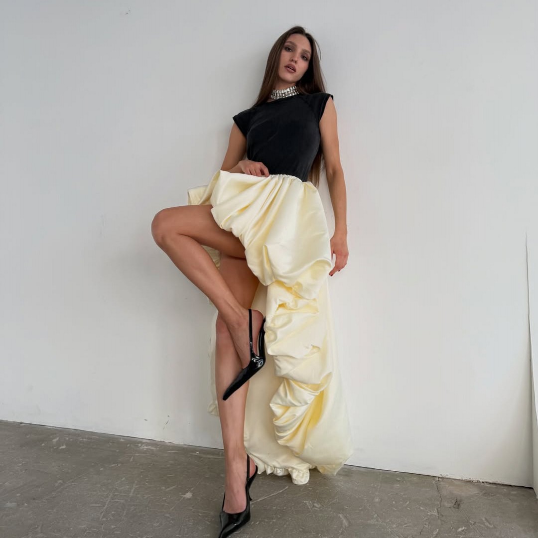 Jupes asymétriques en satin jaune clair pour femmes, taille extensible, sur mesure, plusieurs couleurs disponibles