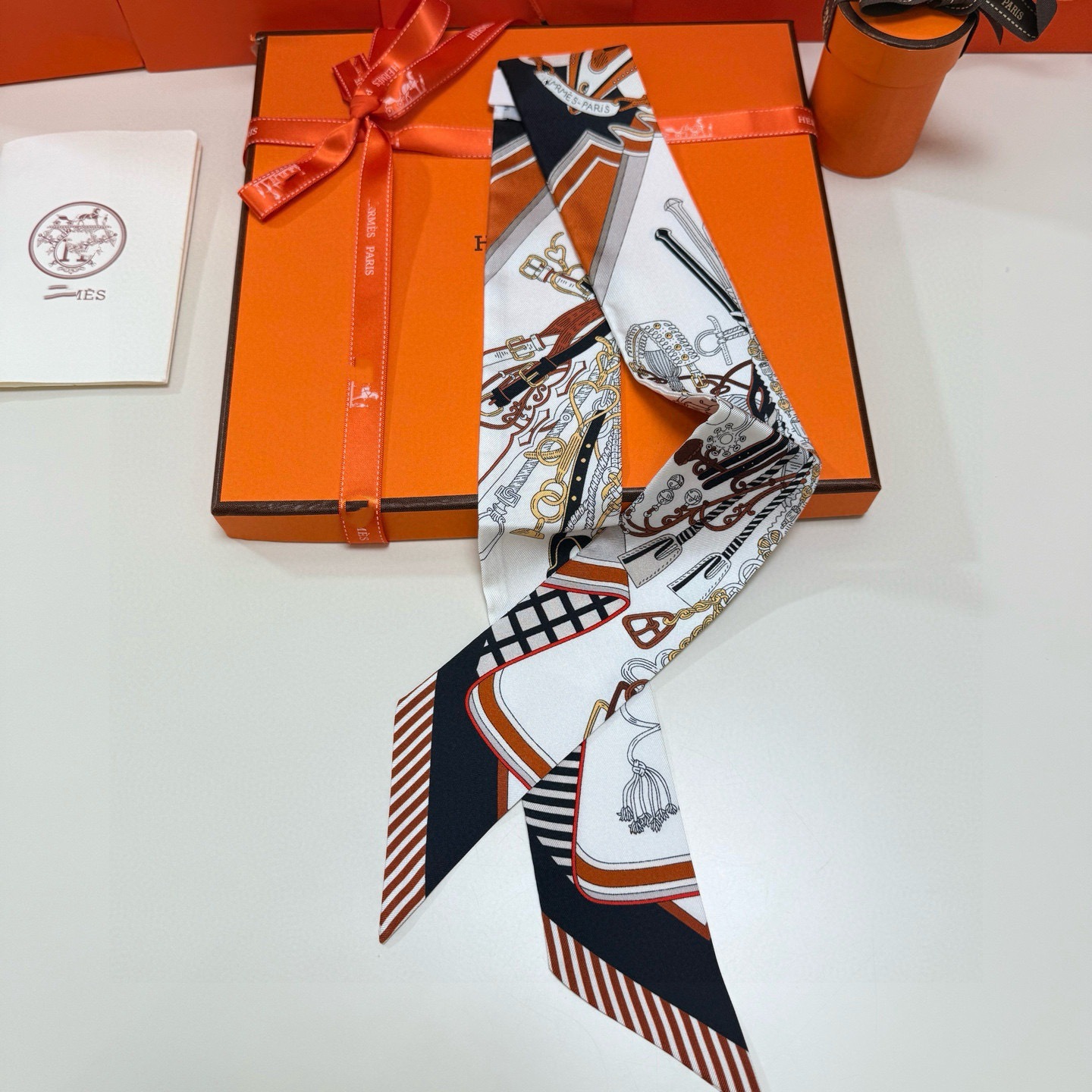 Foulard en soie sergé pour femmes, 5x90cm, élégance romantique française, bande fine, banderole en soie attachée, bandeau pour cheveux, vente en gros