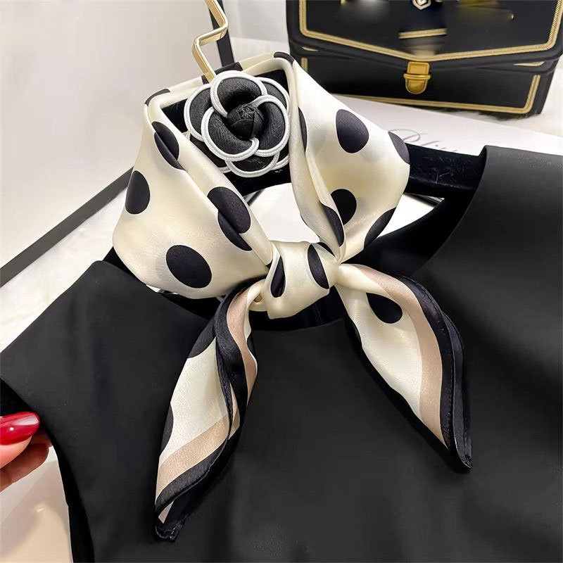 100% Foulard en soie Pure femmes cou bandeau de cheveux Foulard carré petit bandeau 2025 mode imprimé Foulard foulards Bandana 53*53 cm
