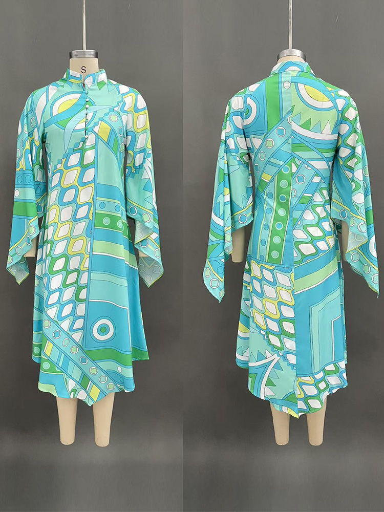 Robe de plage ample pour femme, imprimé géométrique tendance, col montant, manches larges boutonnées, collection été 2026