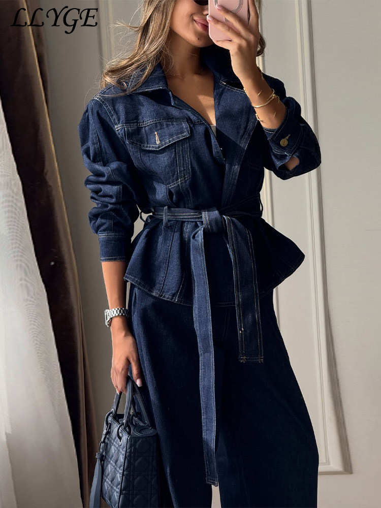 Ensemble élégant de veste en jean à ceinture et pantalon pour femme, veste à col à revers et manches longues avec poches, pantalon à jambes larges, costumes de travail pour femme automne 2026.