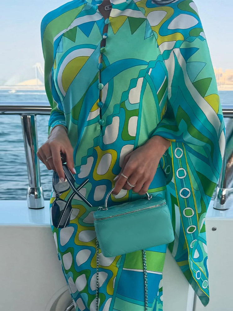 Robe de plage ample pour femme, imprimé géométrique tendance, col montant, manches larges boutonnées, collection été 2026