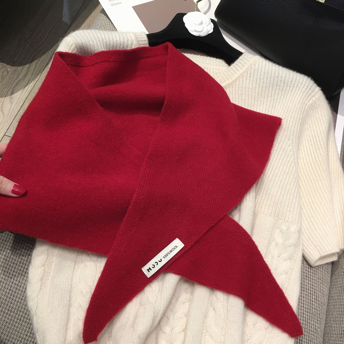 Écharpe triangulaire tricotée en laine de Niche de Style coréen britannique pour femmes foulard écharpe tricotée écharpe tricotée chaude multifonctionnelle