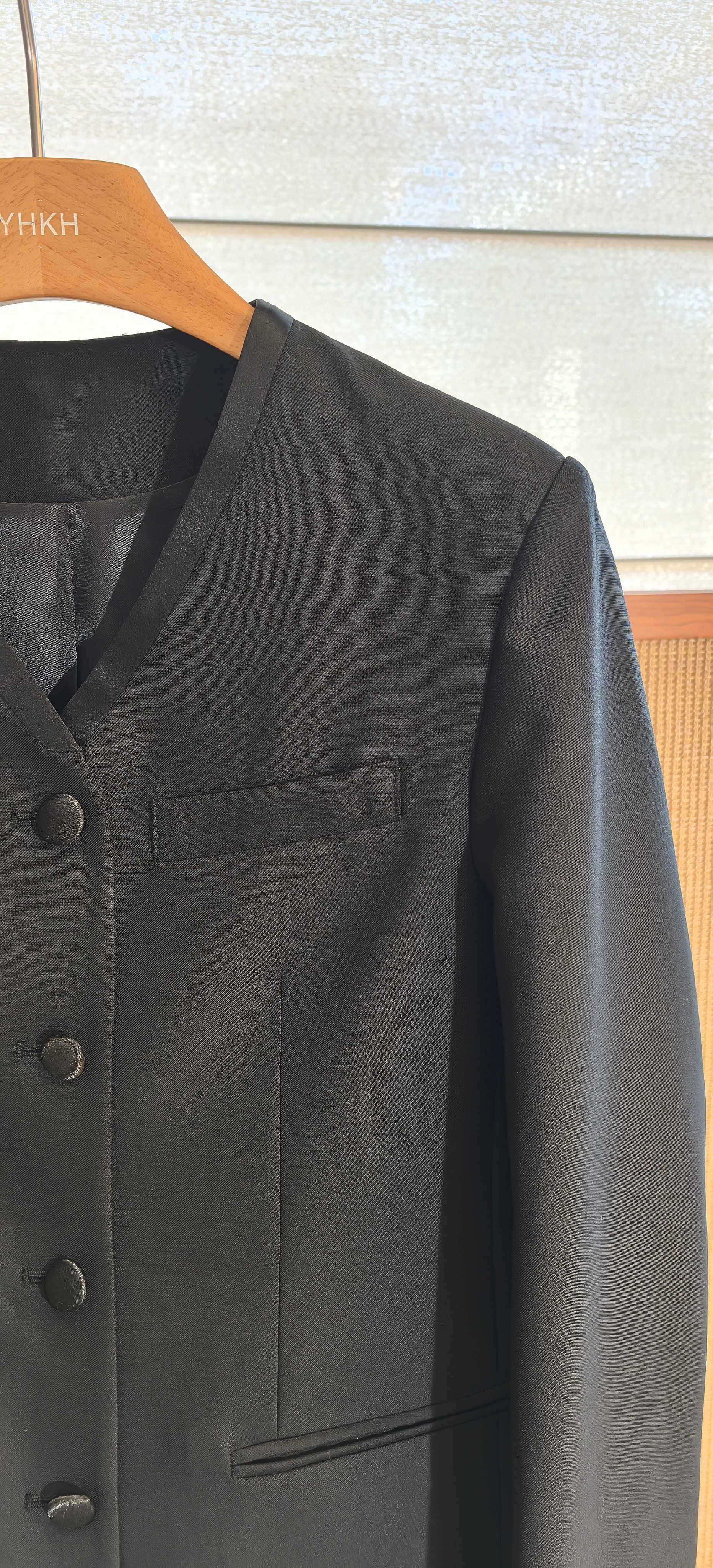 Nouveauté printemps 26 : Blazer en laine mélangée avec col en soie pour femme