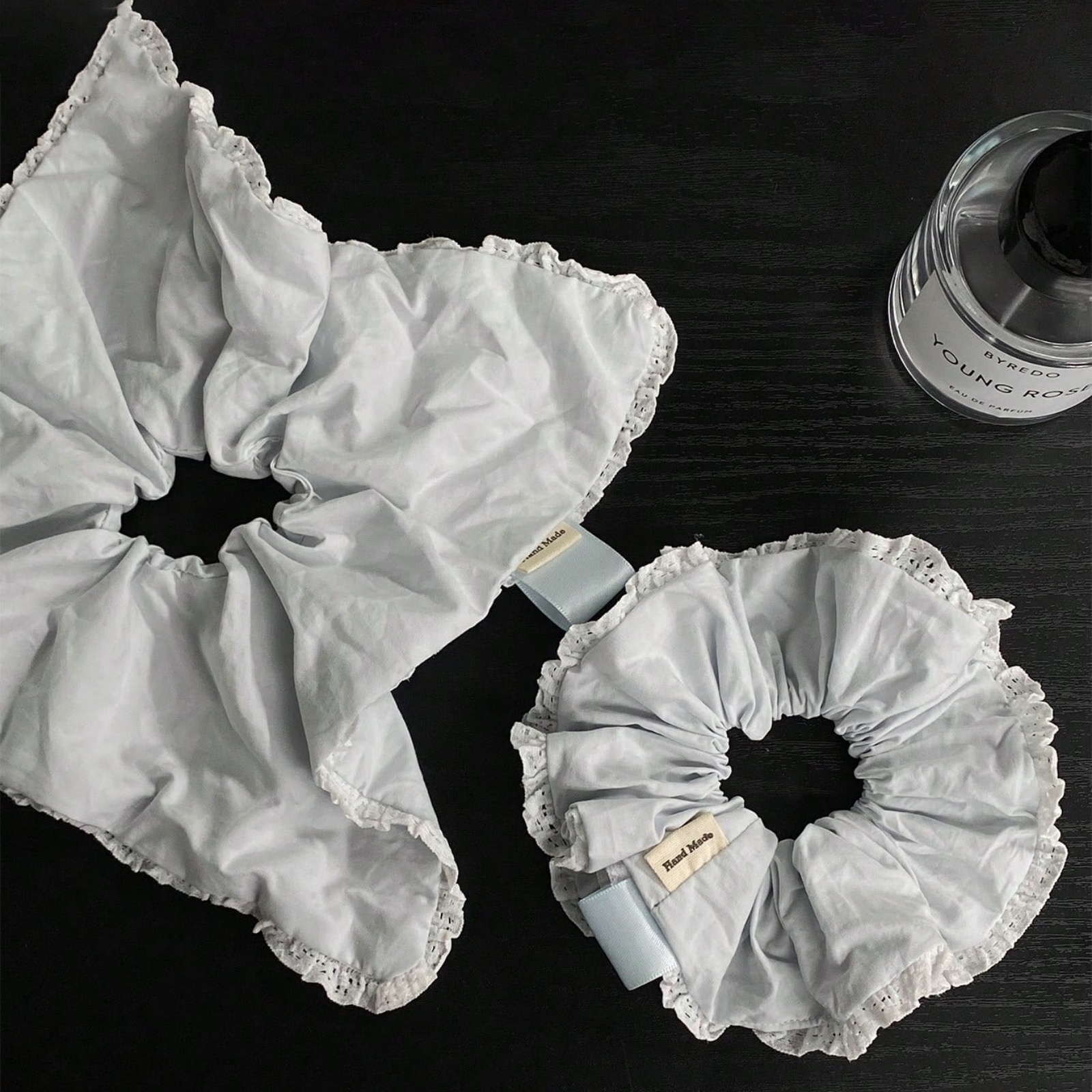1 pièce Chouchou pour cheveux élégant et doux pour femme, bleu clair uni, style coréen minimaliste, polyvalent, mignon, avec foulard intégré, pour le quotidien