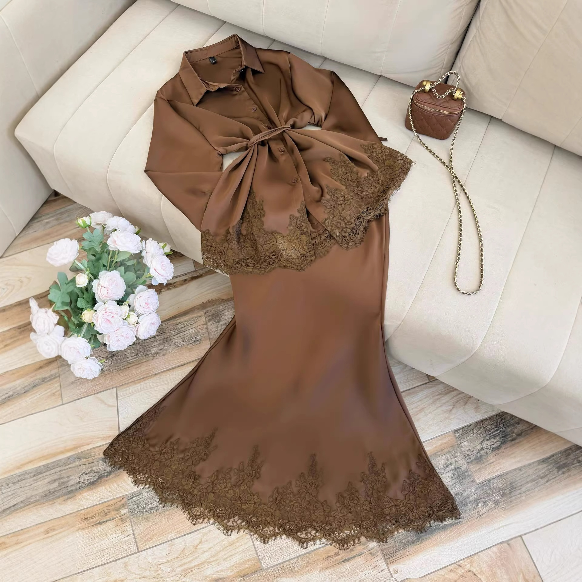 Ensembles deux pièces pour femmes : Hauts à manches longues en dentelle à col rabattu et jupes longues taille haute – Style streetwear élégant pour le travail