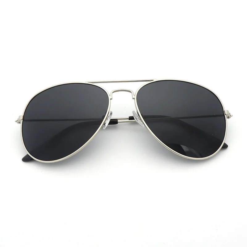Nouvelles lunettes de soleil aviateur tendance pour hommes et femmes, lunettes de soleil métalliques pour la conduite, la pêche, lunettes de soleil de luxe de marque, lunettes de créateur UV400