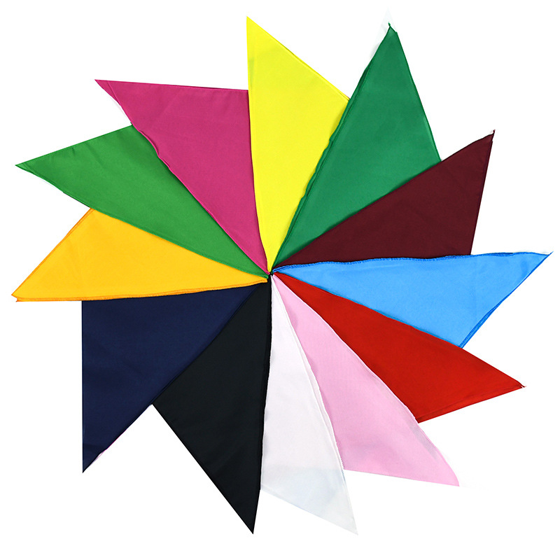 Foulard triangulaire personnalisé en coton 100% pour hommes et femmes, idéal pour mariages et fêtes, avec logo imprimé sur mesure, couleur unie, vente en gros
