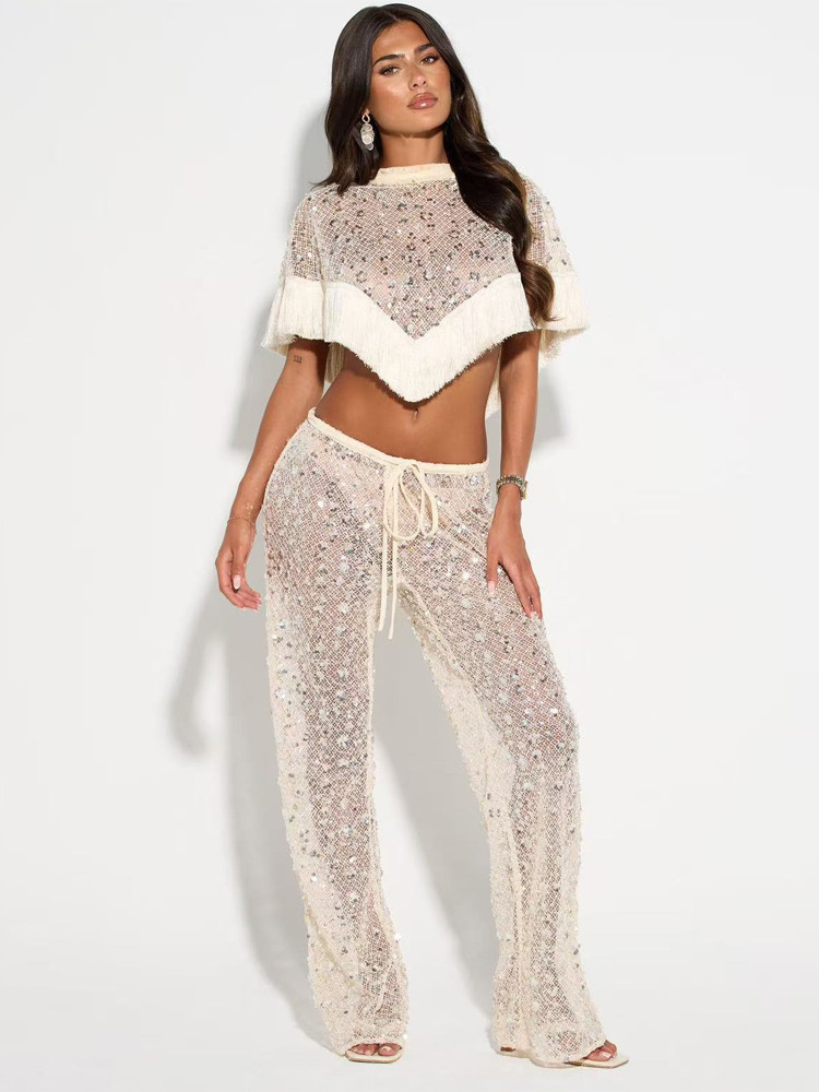 Ensemble deux pièces bohème élégant pour femme : haut bustier en tissu soyeux à franges et pantalon taille haute à jambes larges – Tenue coordonnée idéale pour les vacances et les stations balnéaires
